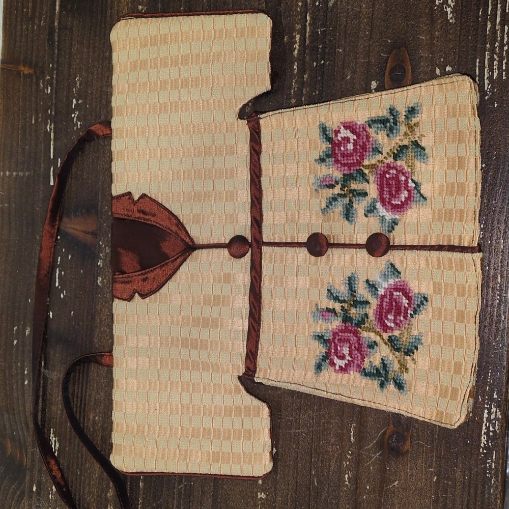 Kimono-Style Gold And Copper Tone Vintage Handbag w/ Needlepoint Floral Details
